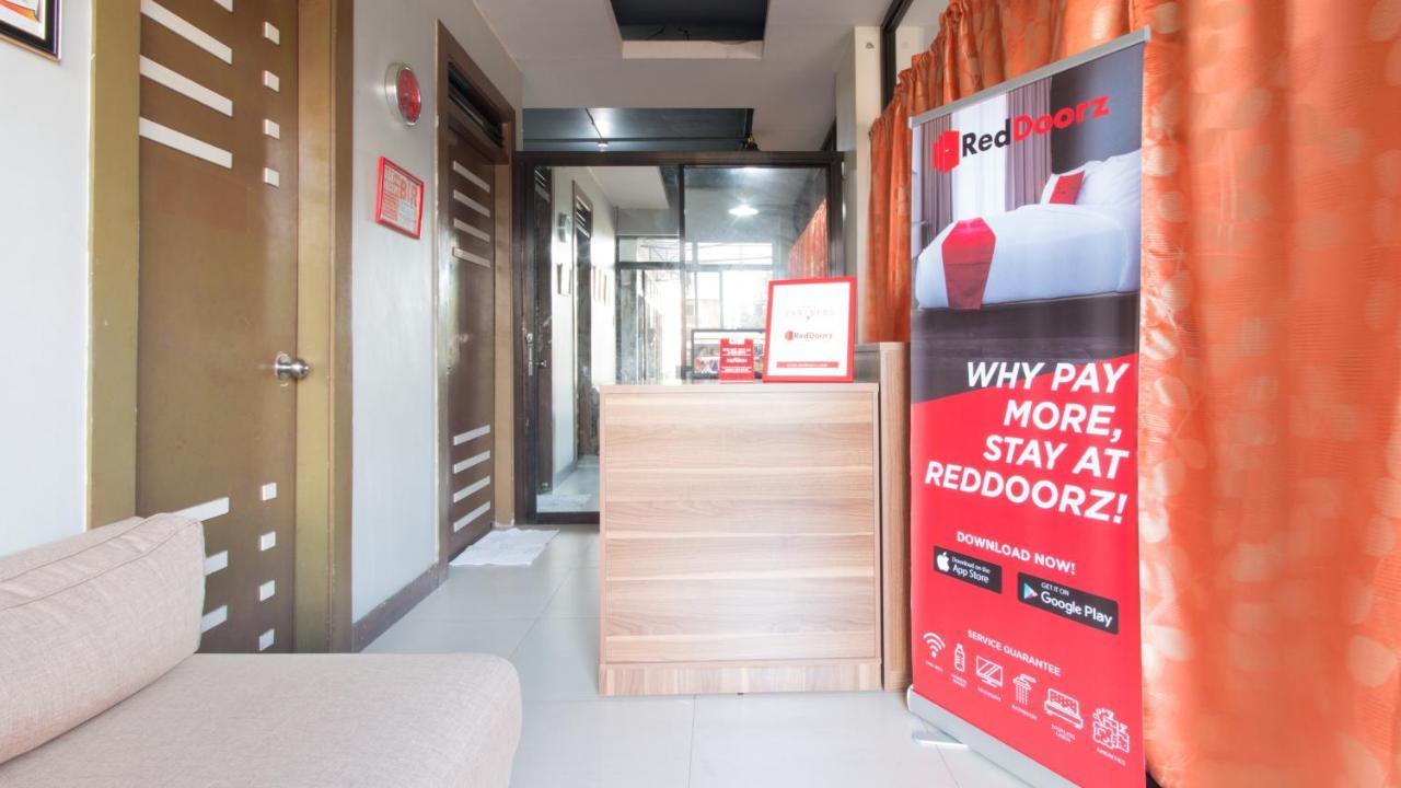 Reddoorz @ San Jose Tagbak Jaro Iloilo Hotel Exterior photo