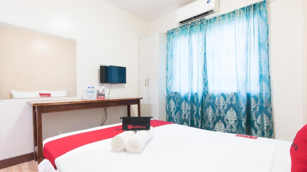 Reddoorz @ San Jose Tagbak Jaro Iloilo Hotel Exterior photo