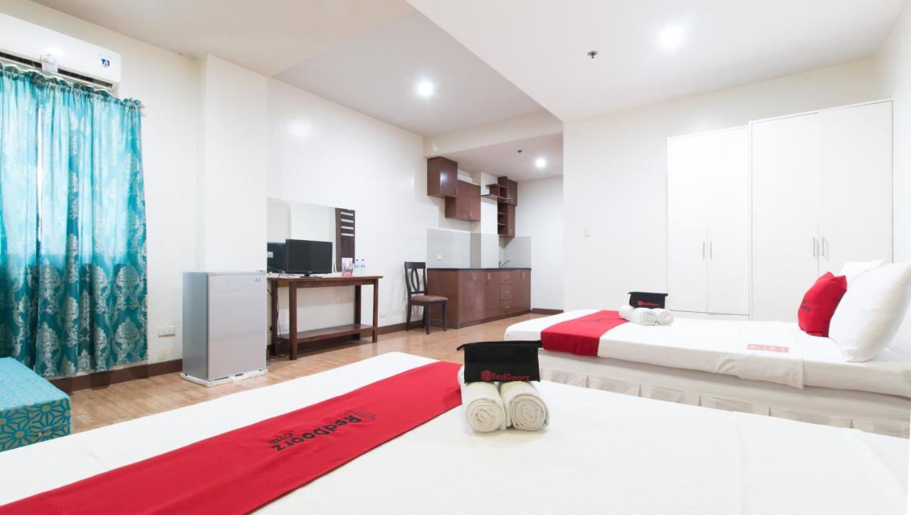 Reddoorz @ San Jose Tagbak Jaro Iloilo Hotel Exterior photo