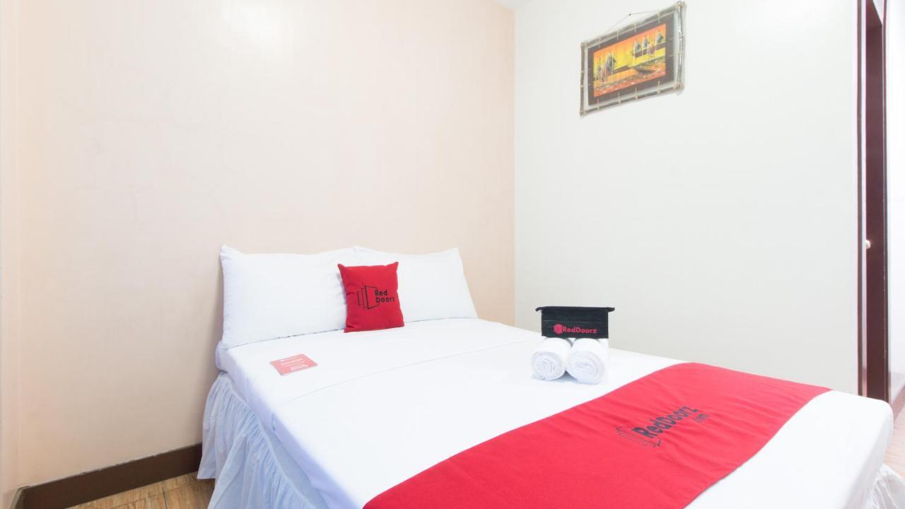 Reddoorz @ San Jose Tagbak Jaro Iloilo Hotel Exterior photo